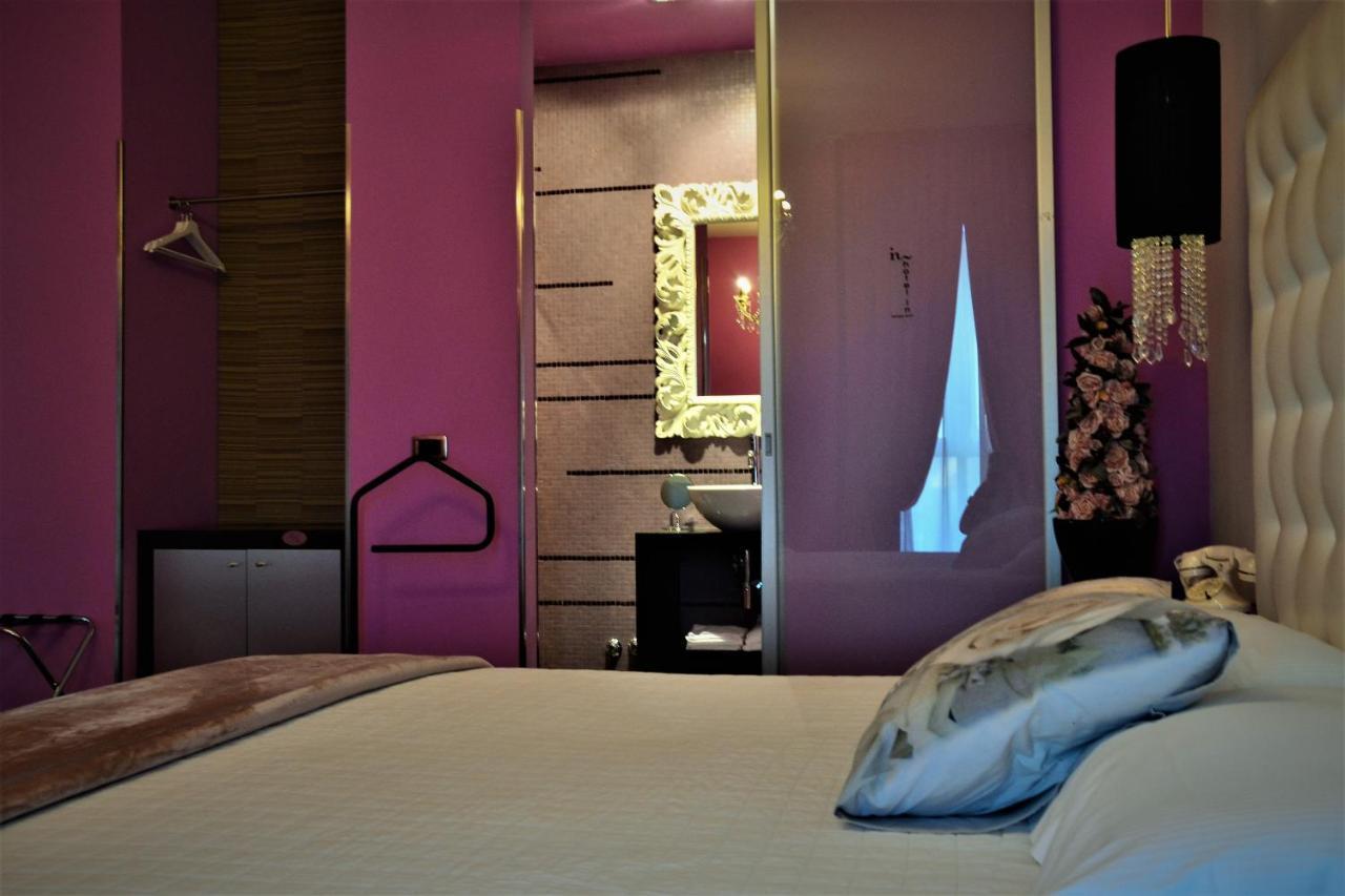 Hotel In - Lounge Room Cazzago  Bagian luar foto