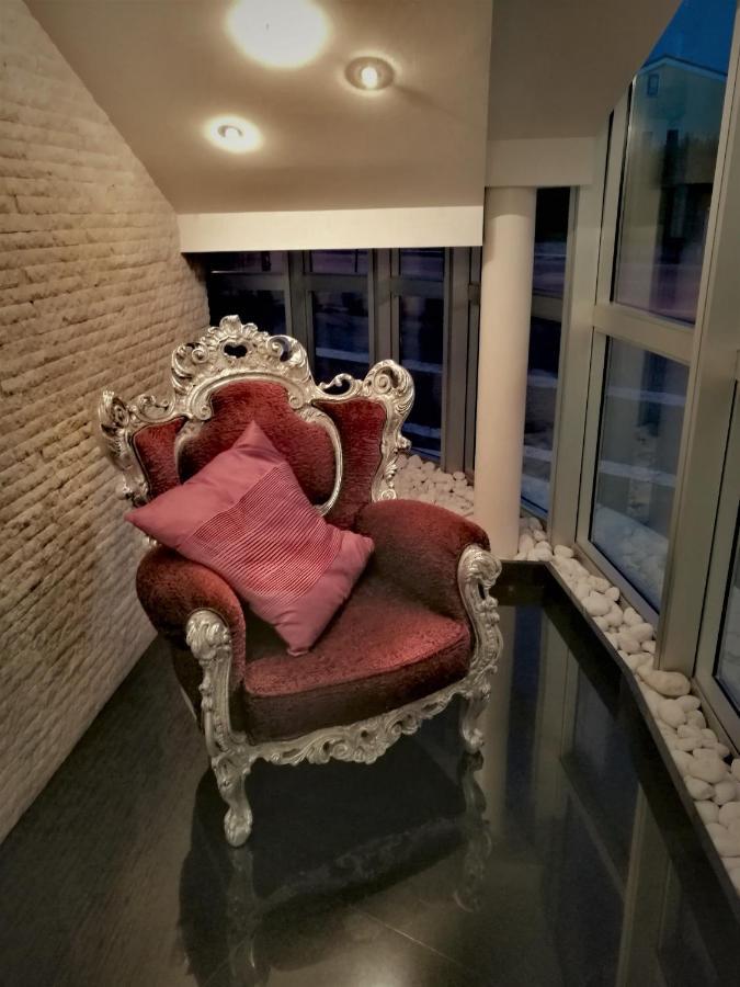 Hotel In - Lounge Room Cazzago  Bagian luar foto