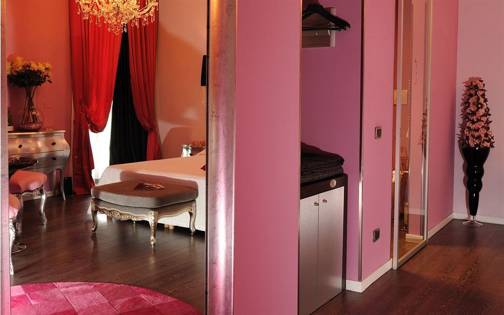 Hotel In - Lounge Room Cazzago  Bagian luar foto